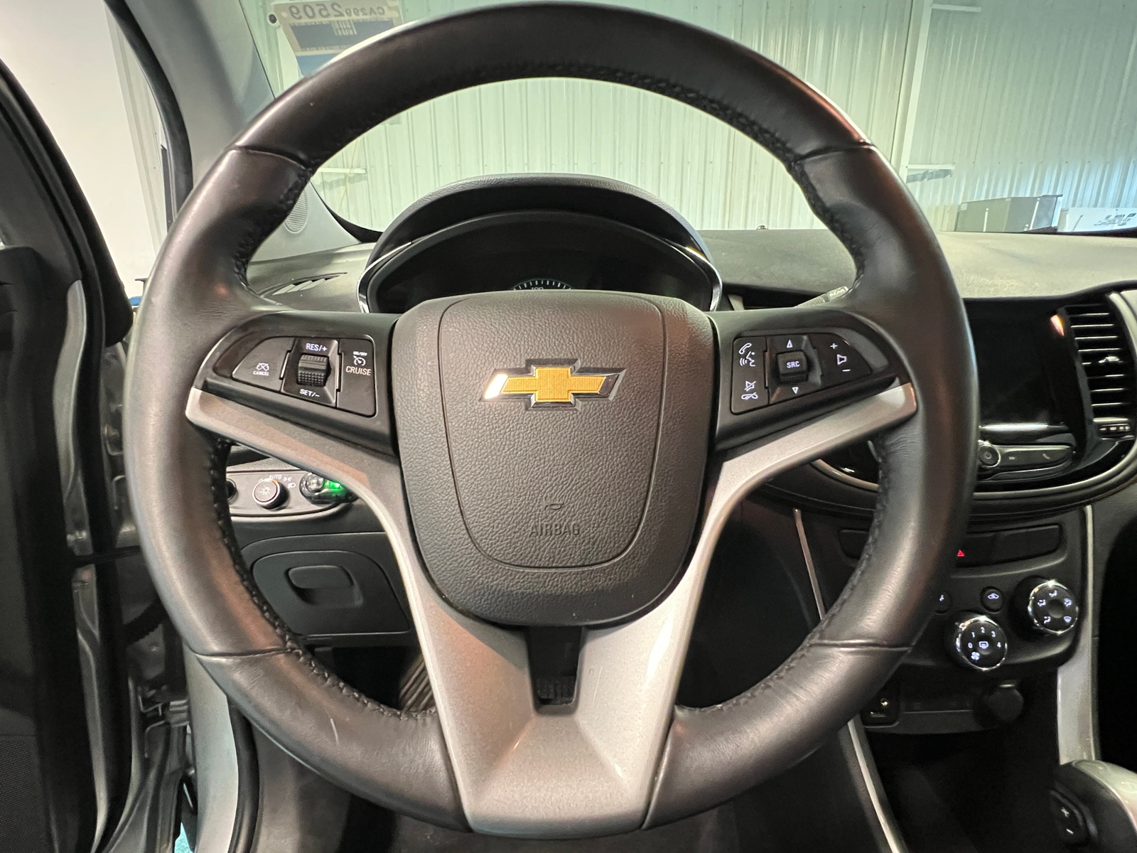 Thumbnail: 2018 Chevrolet Trax - 5
