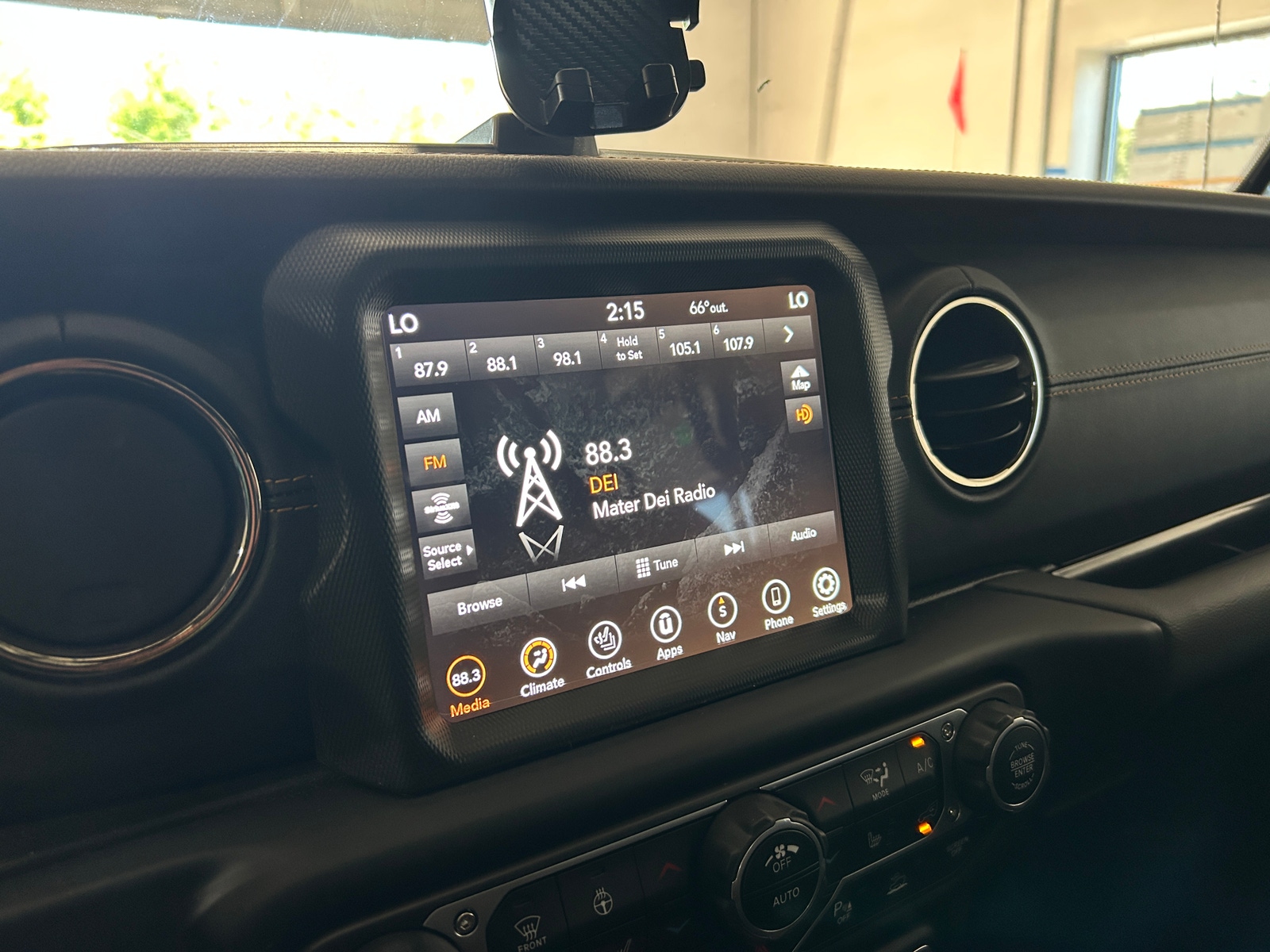 Thumbnail: 2023 Jeep Gladiator - 3