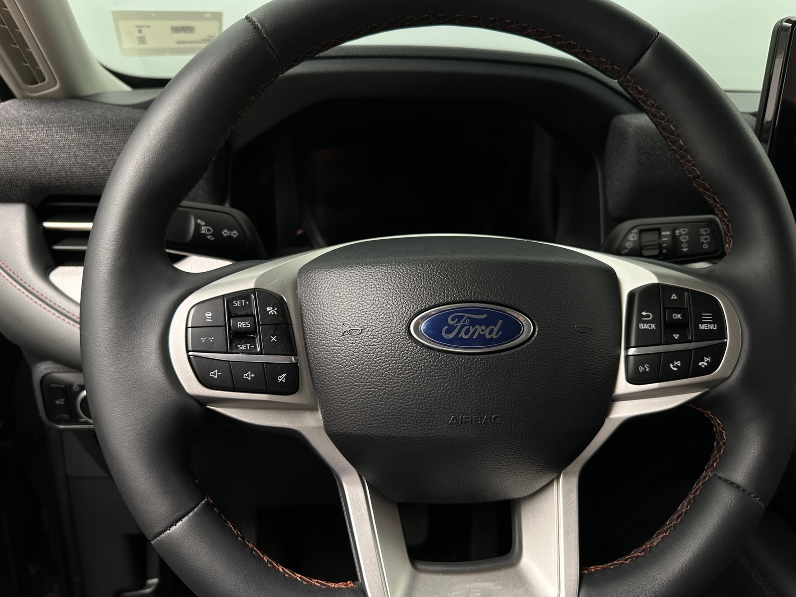 Thumbnail: 2025 Ford Explorer - 5