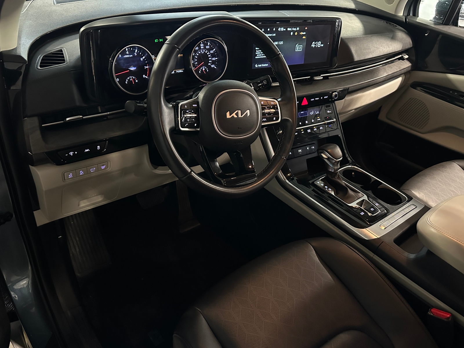 Thumbnail: 2023 Kia Carnival - 2