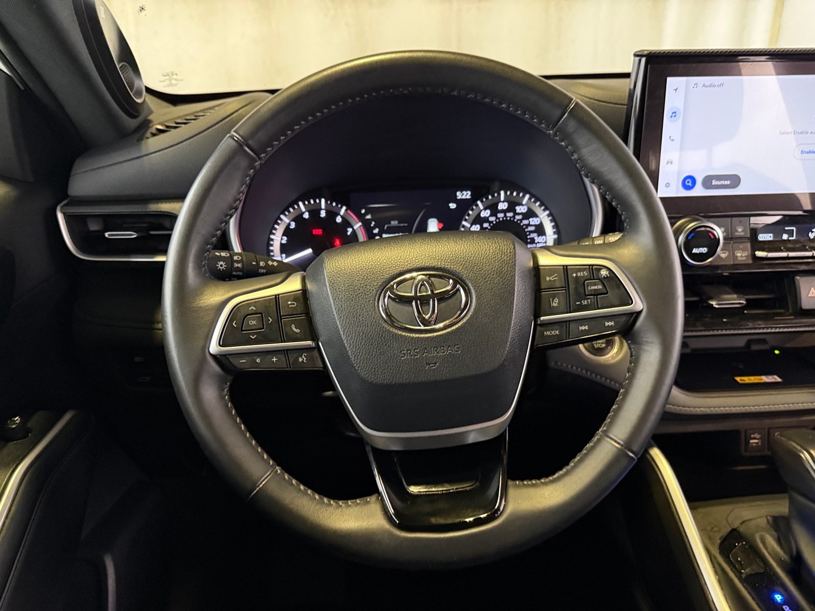 Thumbnail: 2024 Toyota Highlander - 4