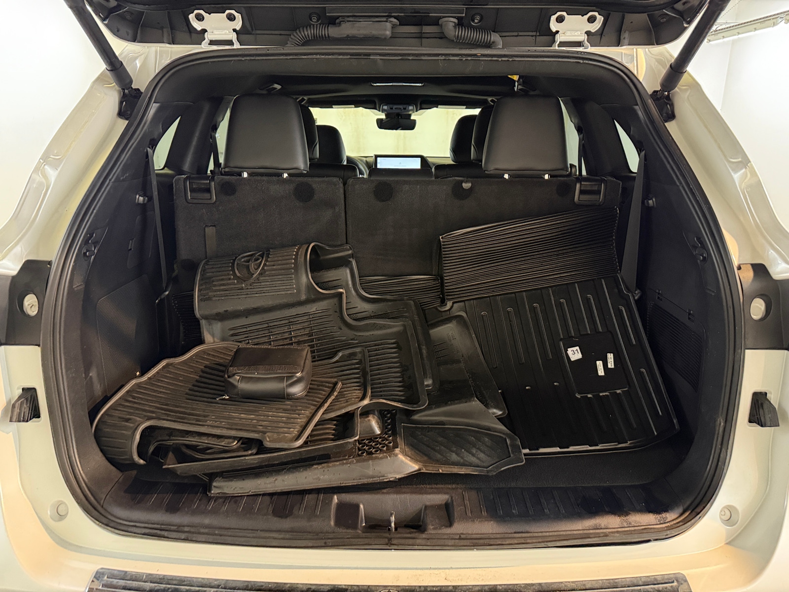 Thumbnail: 2024 Toyota Highlander - 6