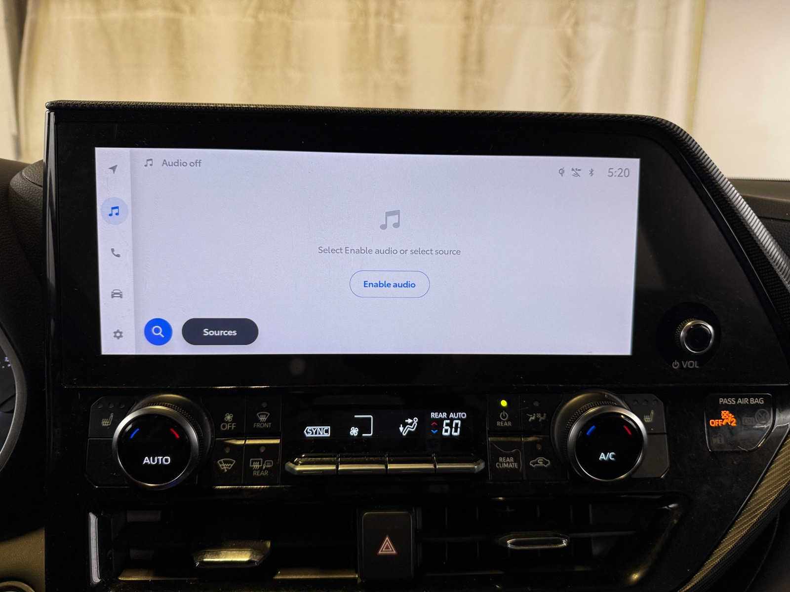 Thumbnail: 2024 Toyota Highlander - 3