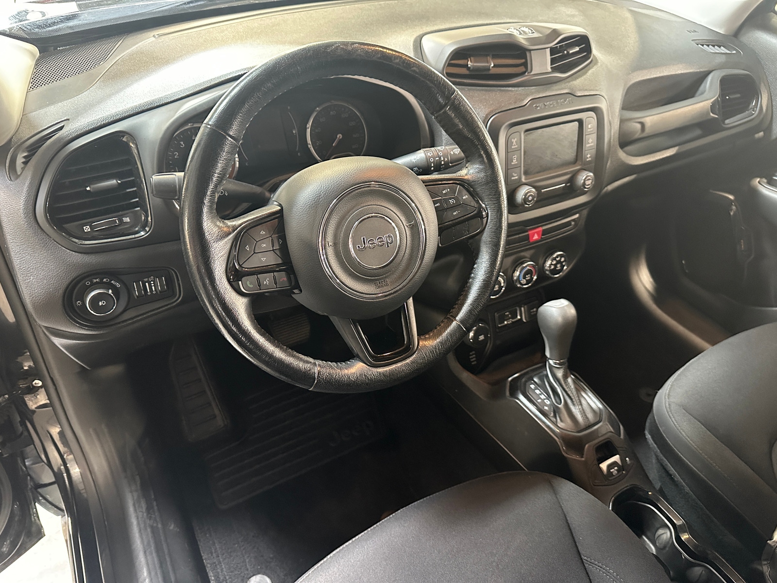 Thumbnail: 2017 Jeep Renegade - 3