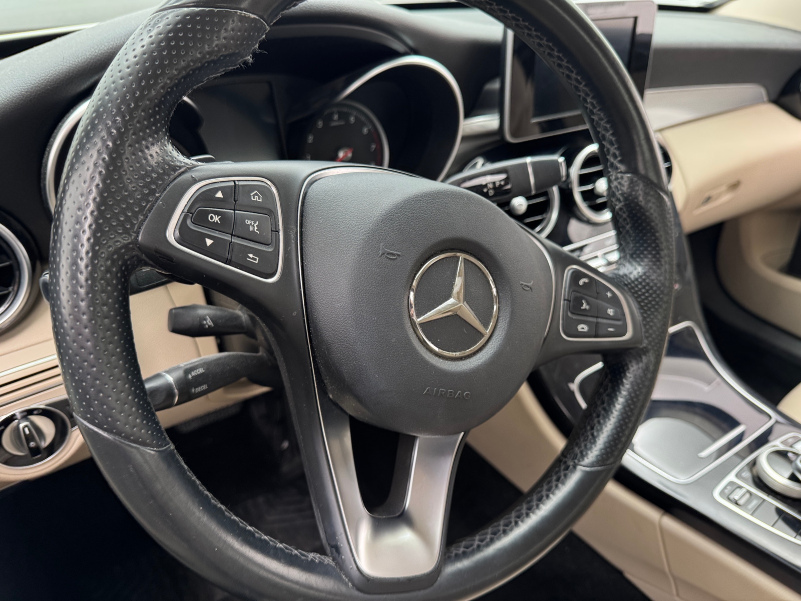 Thumbnail: 2016 Mercedes-Benz C-Class - 4