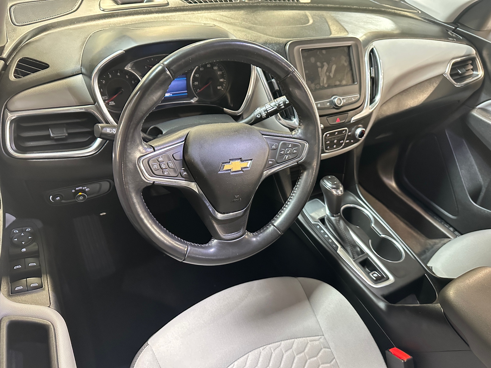 Thumbnail: 2019 Chevrolet Equinox - 3