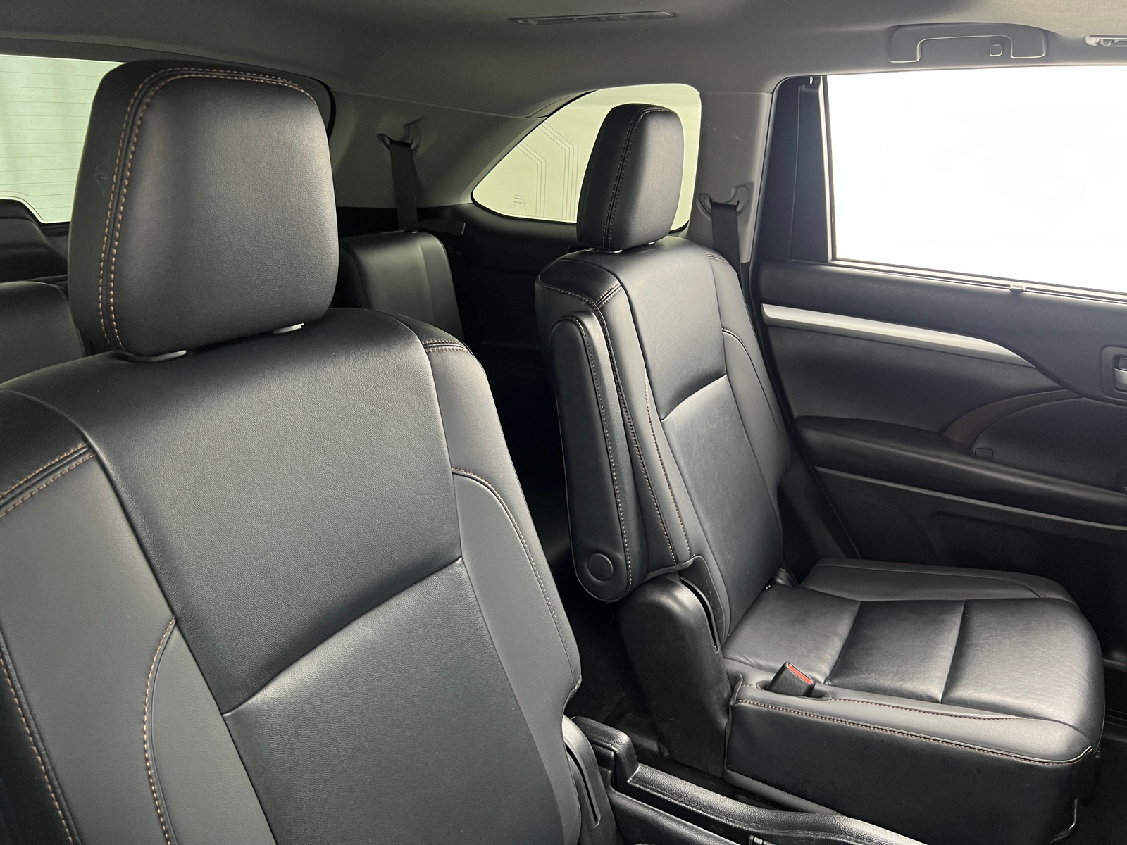 Thumbnail: 2019 Toyota Highlander - 5