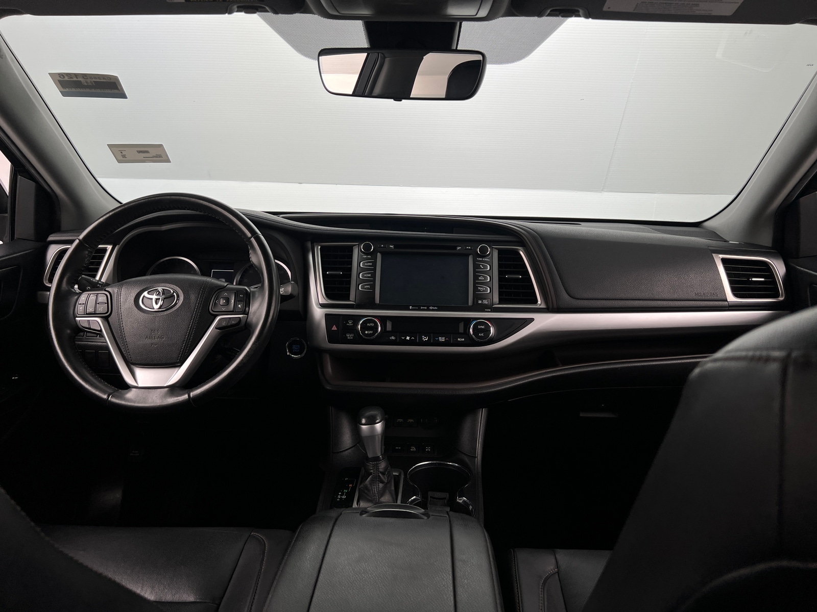 Thumbnail: 2019 Toyota Highlander - 2