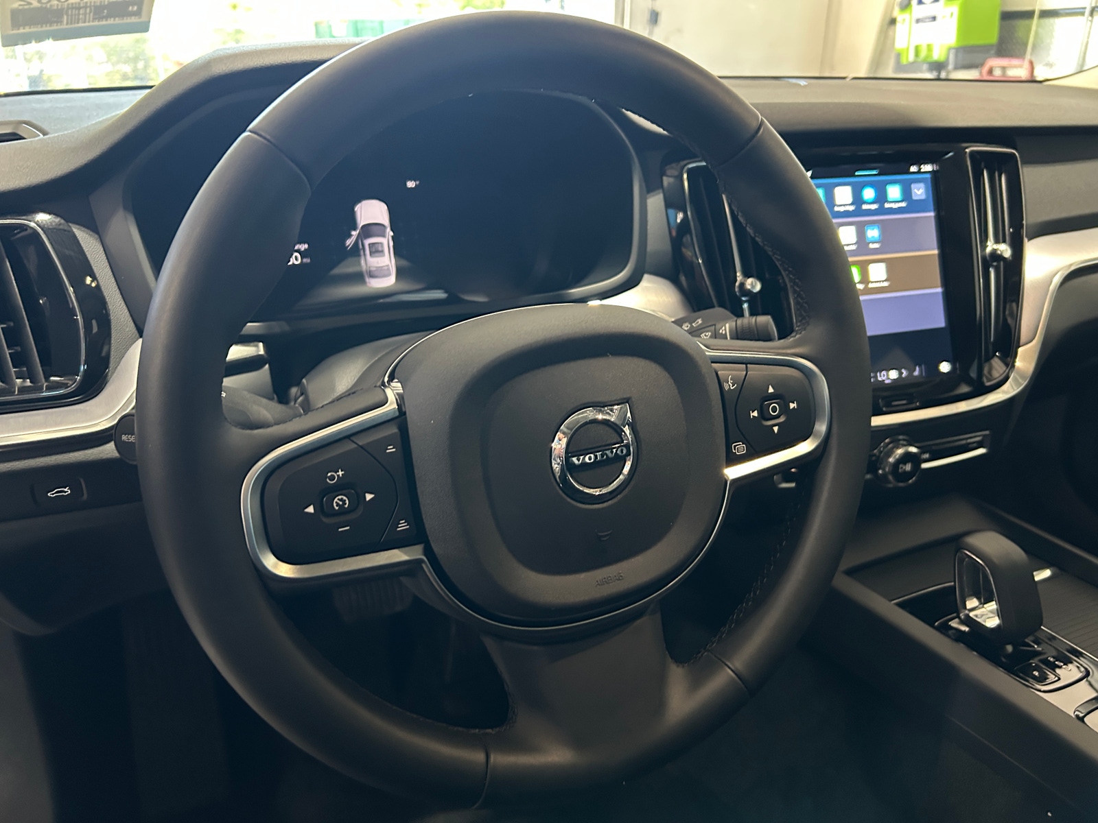 Thumbnail: 2025 Volvo S60 - 4