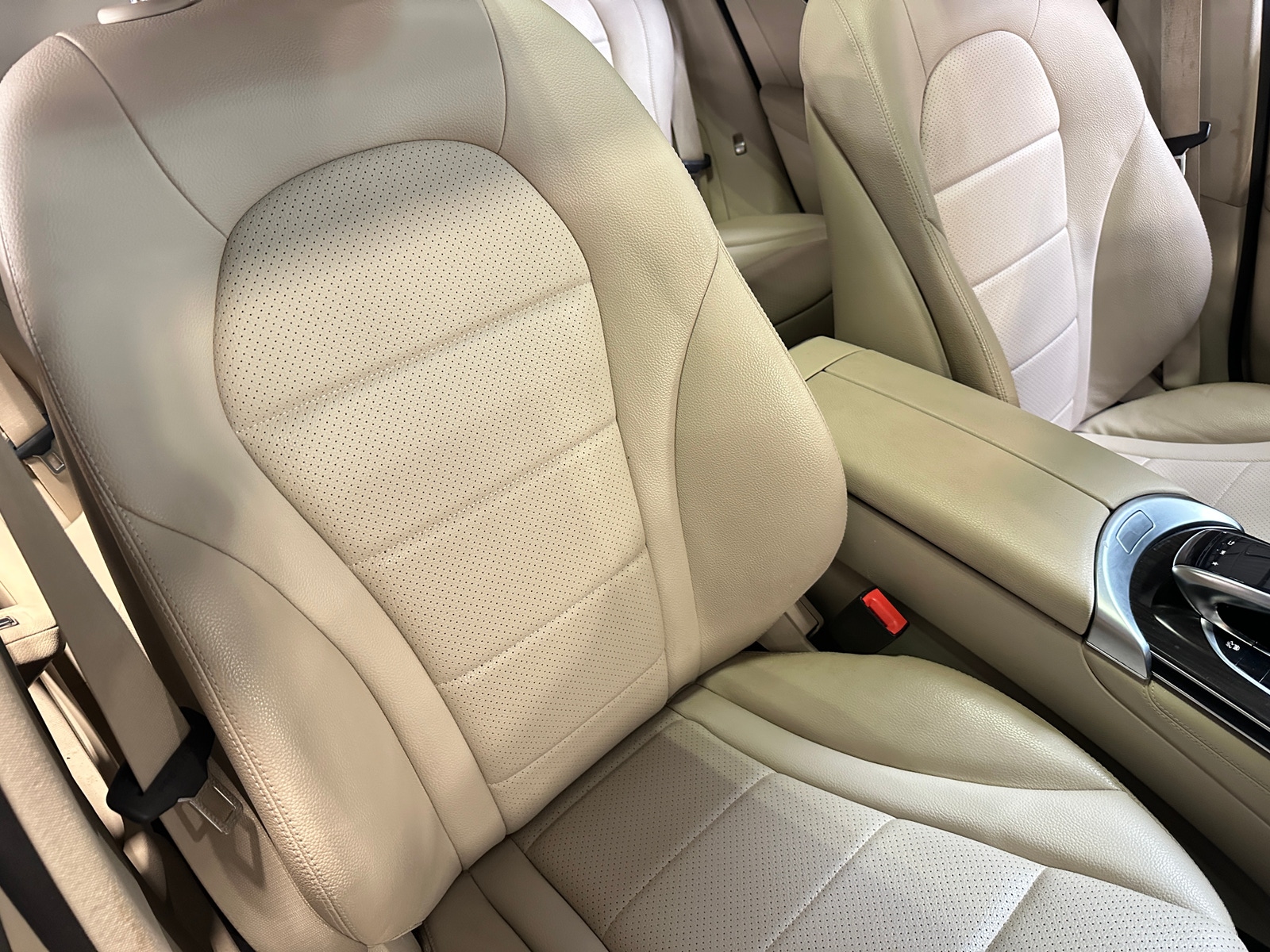 Thumbnail: 2018 Mercedes-Benz GLC - 2