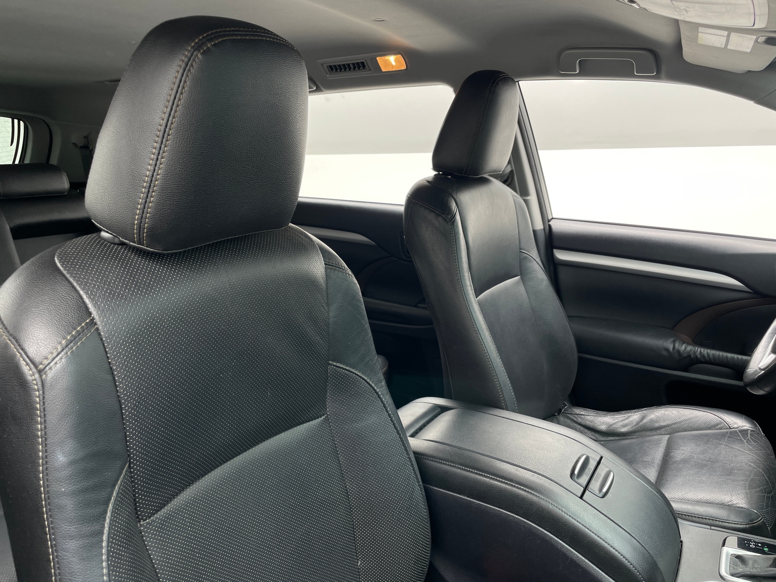 Thumbnail: 2015 Toyota Highlander - 2