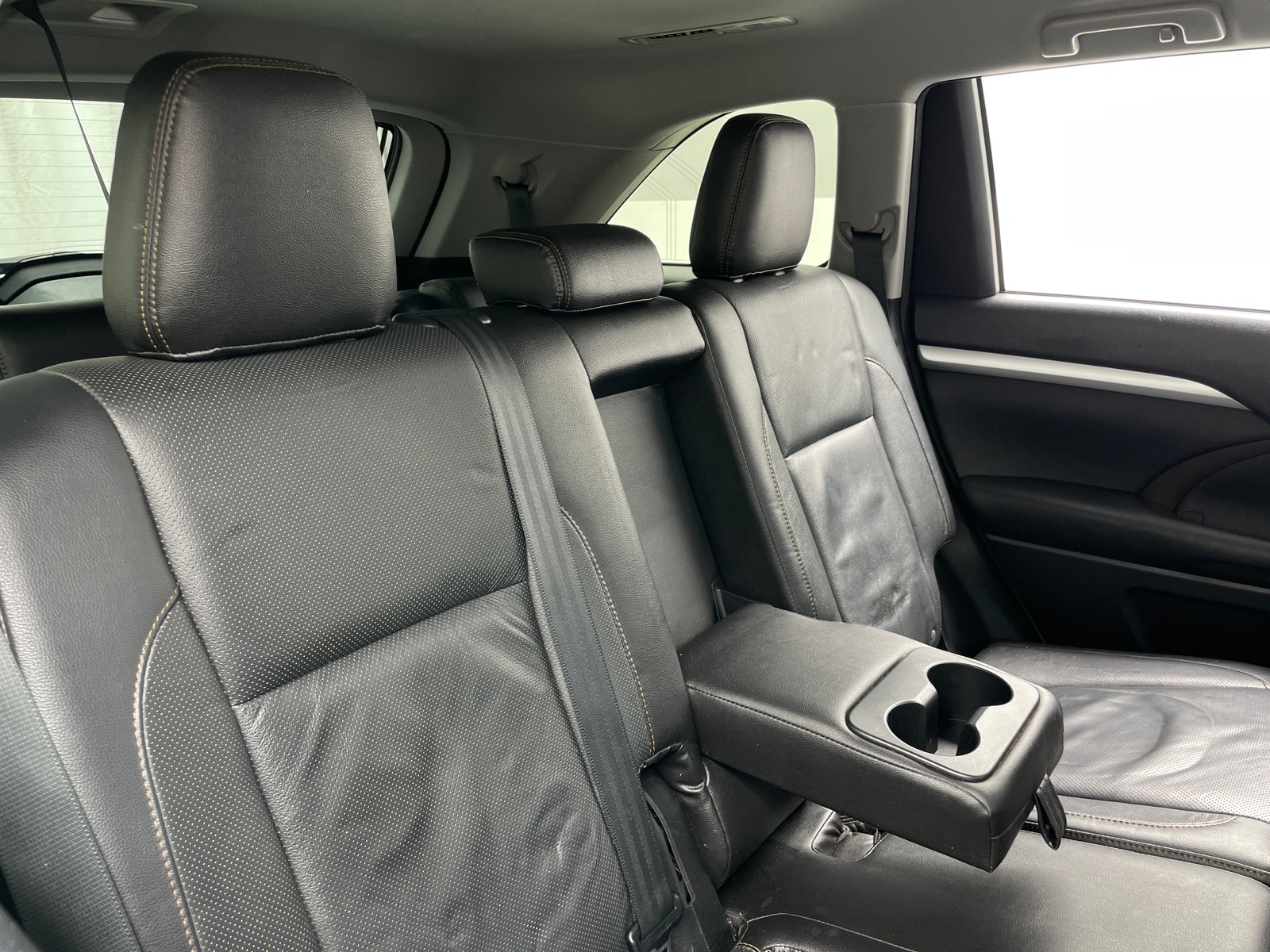 Thumbnail: 2015 Toyota Highlander - 6