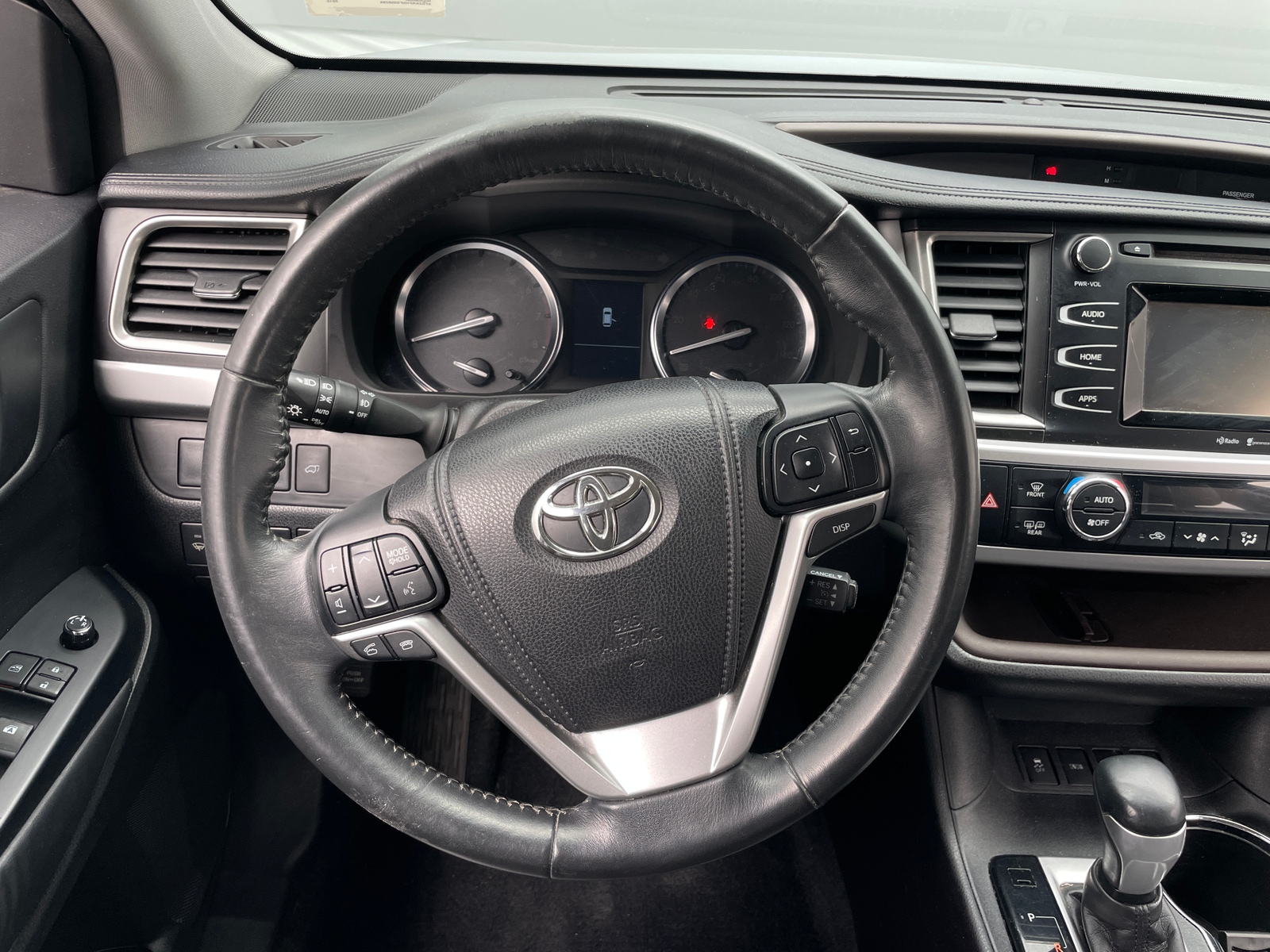 Thumbnail: 2015 Toyota Highlander - 5