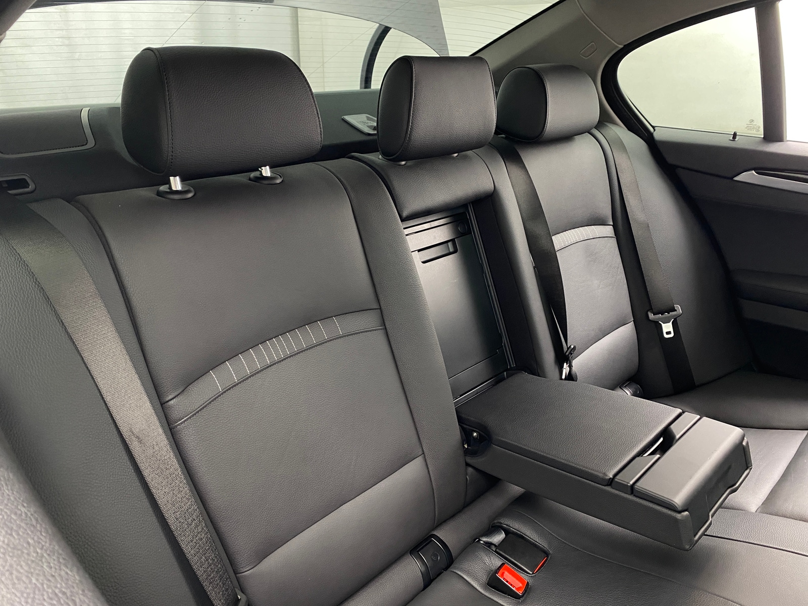 Thumbnail: 2014 BMW 5 Series - 5