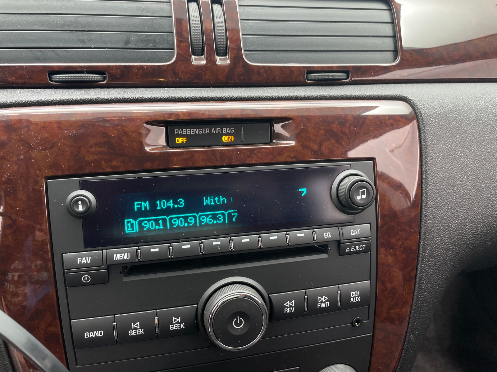 Thumbnail: 2010 Chevrolet Impala - 4