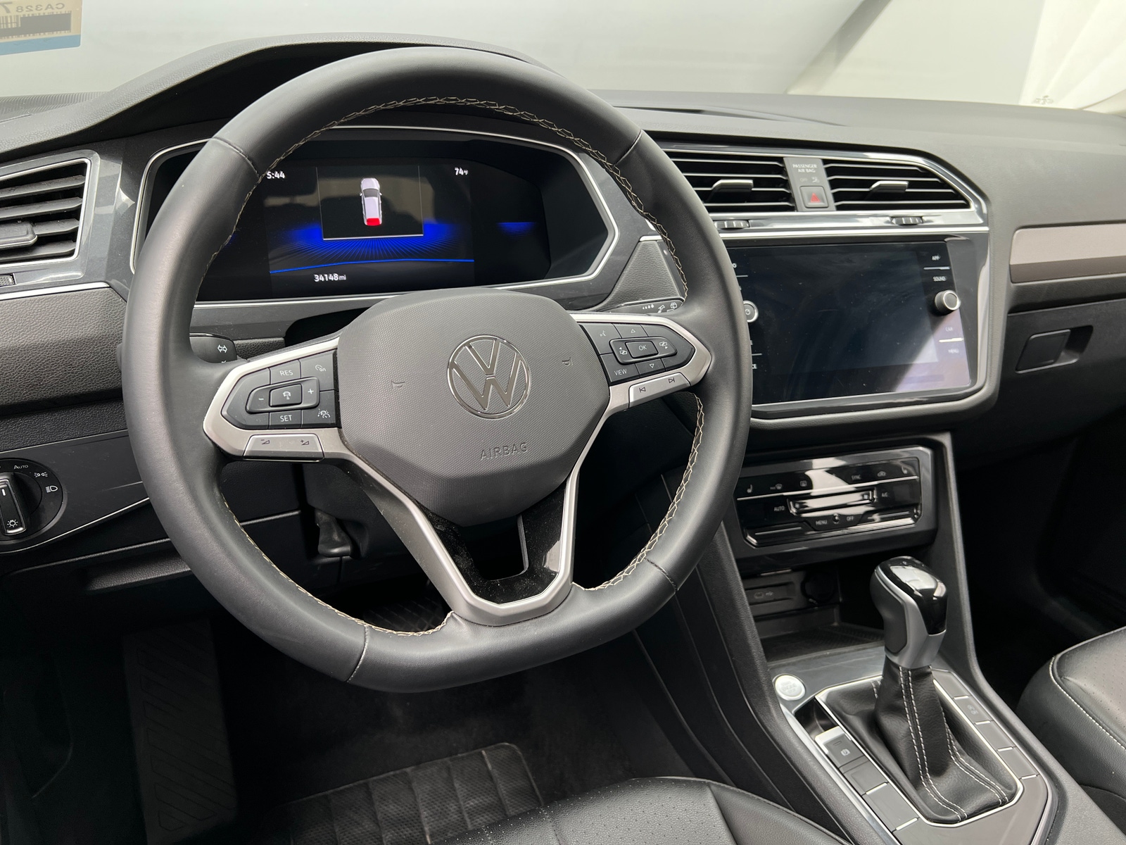 Thumbnail: 2024 Volkswagen Tiguan - 4
