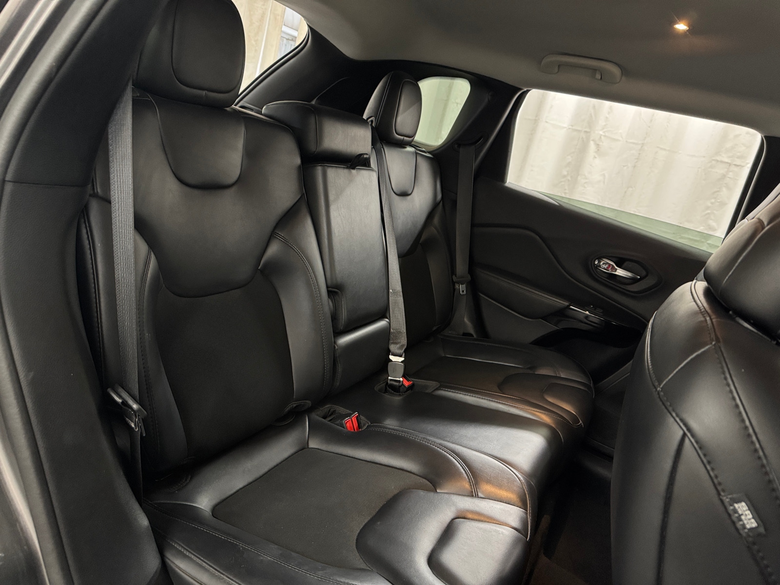 Thumbnail: 2021 Jeep Cherokee - 6