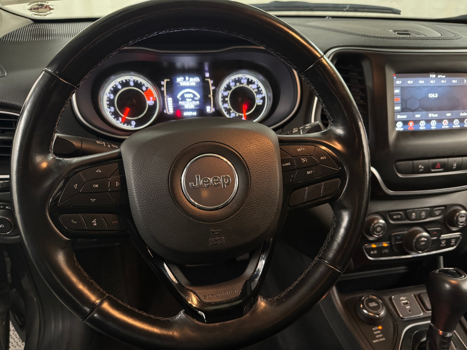 Thumbnail: 2021 Jeep Cherokee - 5
