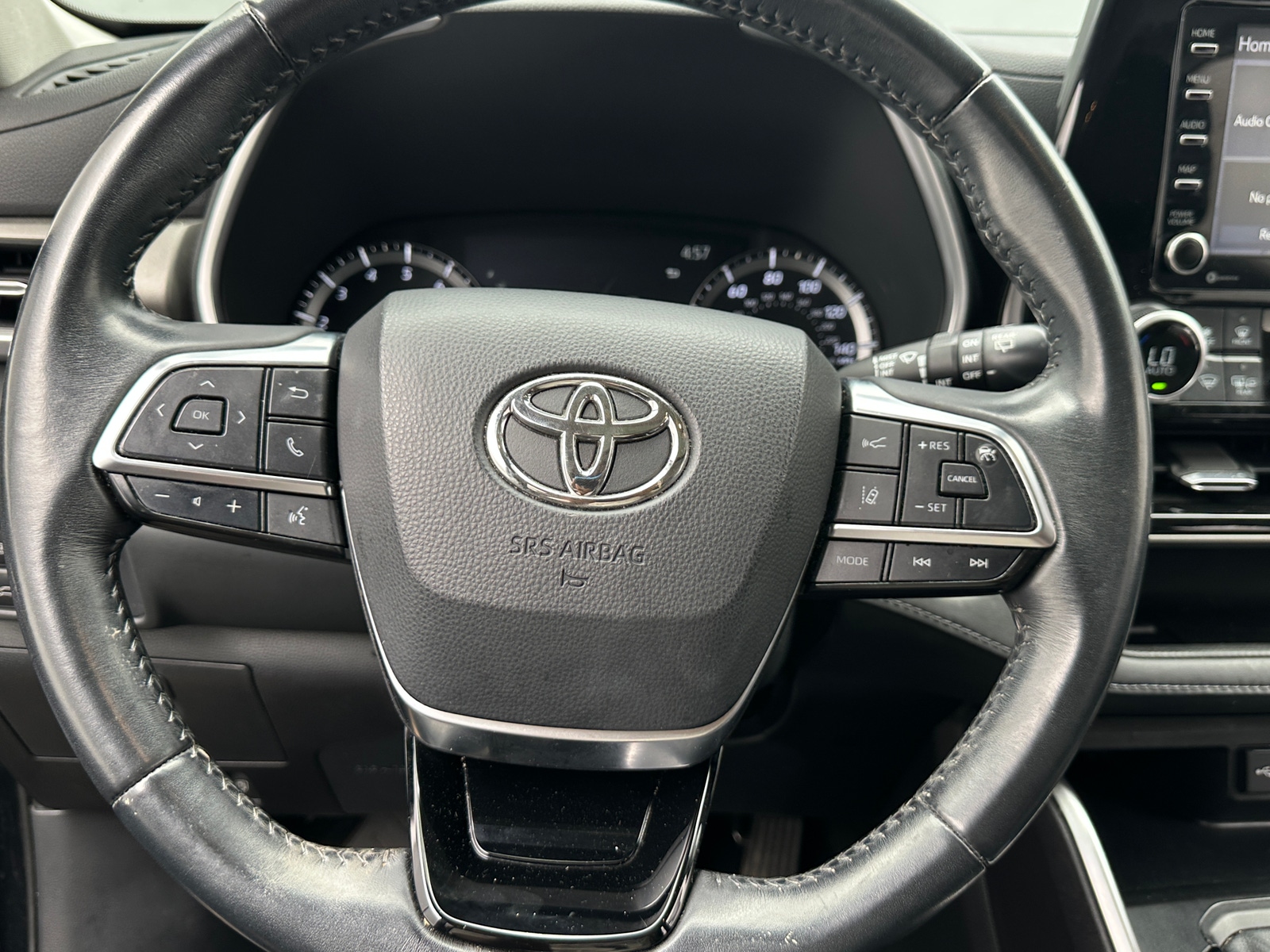 Thumbnail: 2021 Toyota Highlander - 4