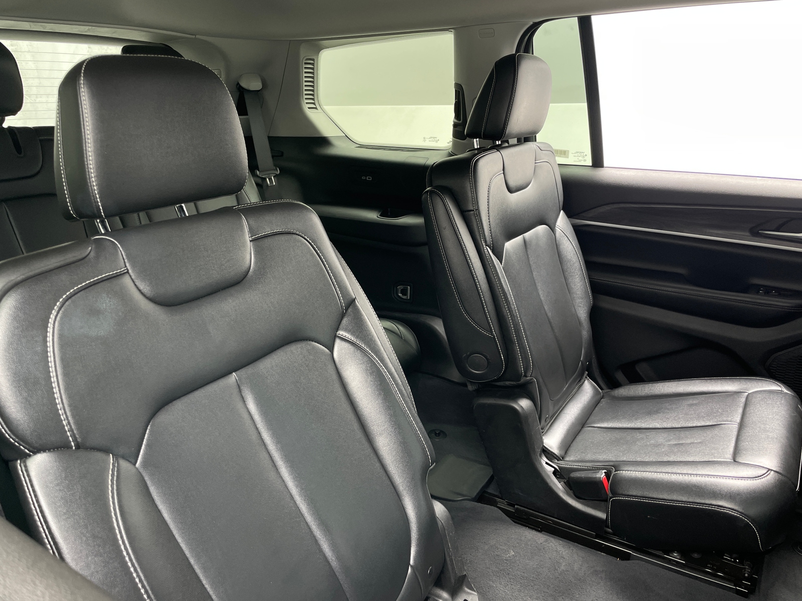 Thumbnail: 2023 Jeep Grand Cherokee L - 5