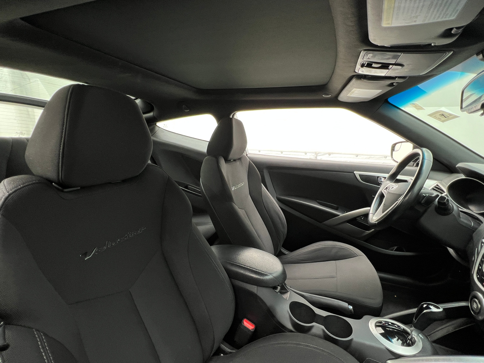 Thumbnail: 2017 Hyundai Veloster - 2