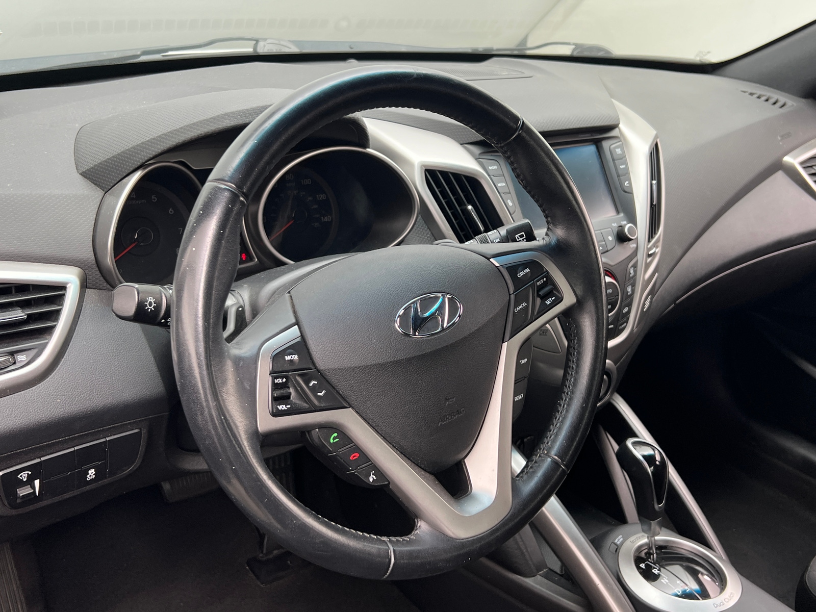 Thumbnail: 2017 Hyundai Veloster - 4
