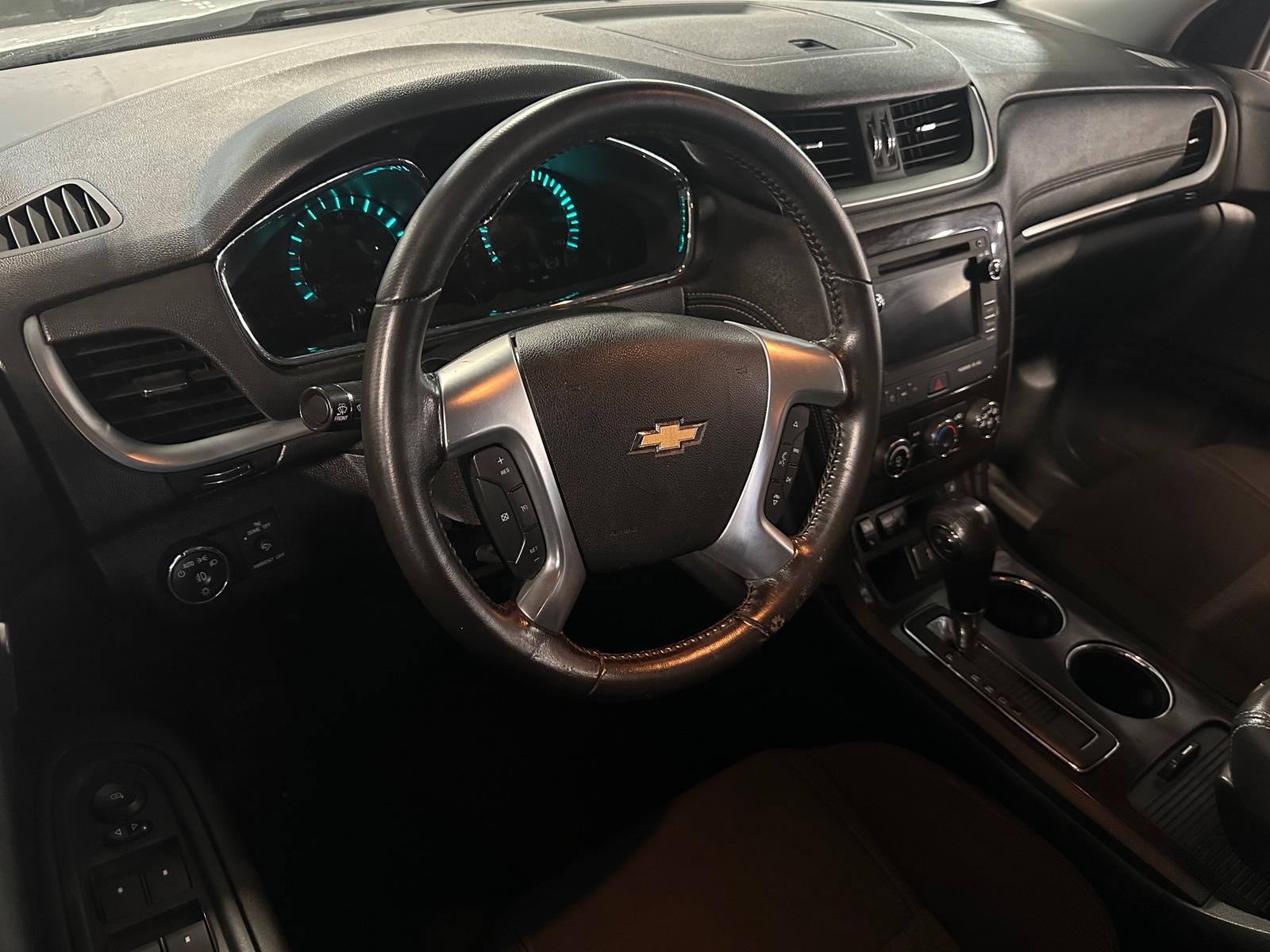 Thumbnail: 2017 Chevrolet Traverse - 3