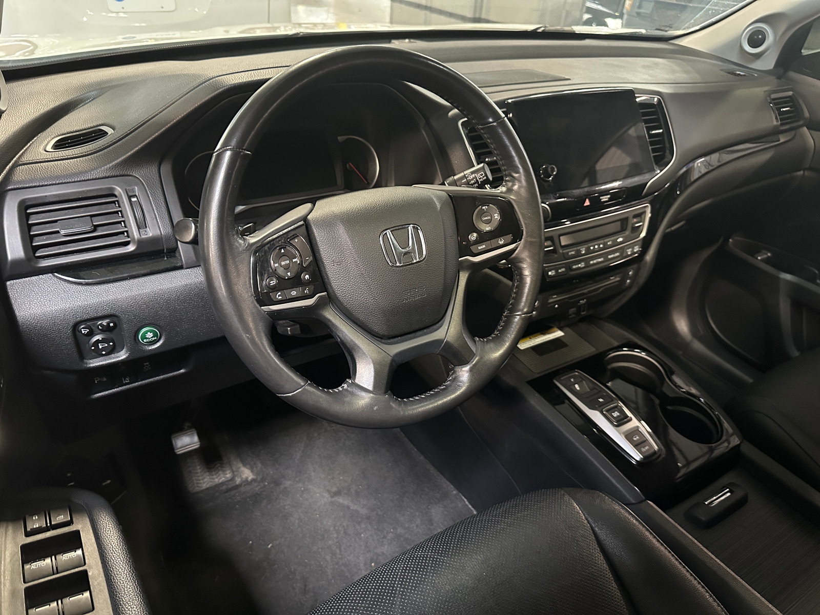 Thumbnail: 2019 Honda Pilot - 2