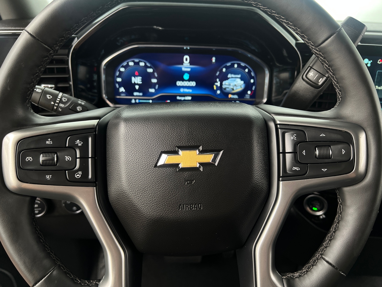 Thumbnail: 2025 Chevrolet Silverado 1500 - 4