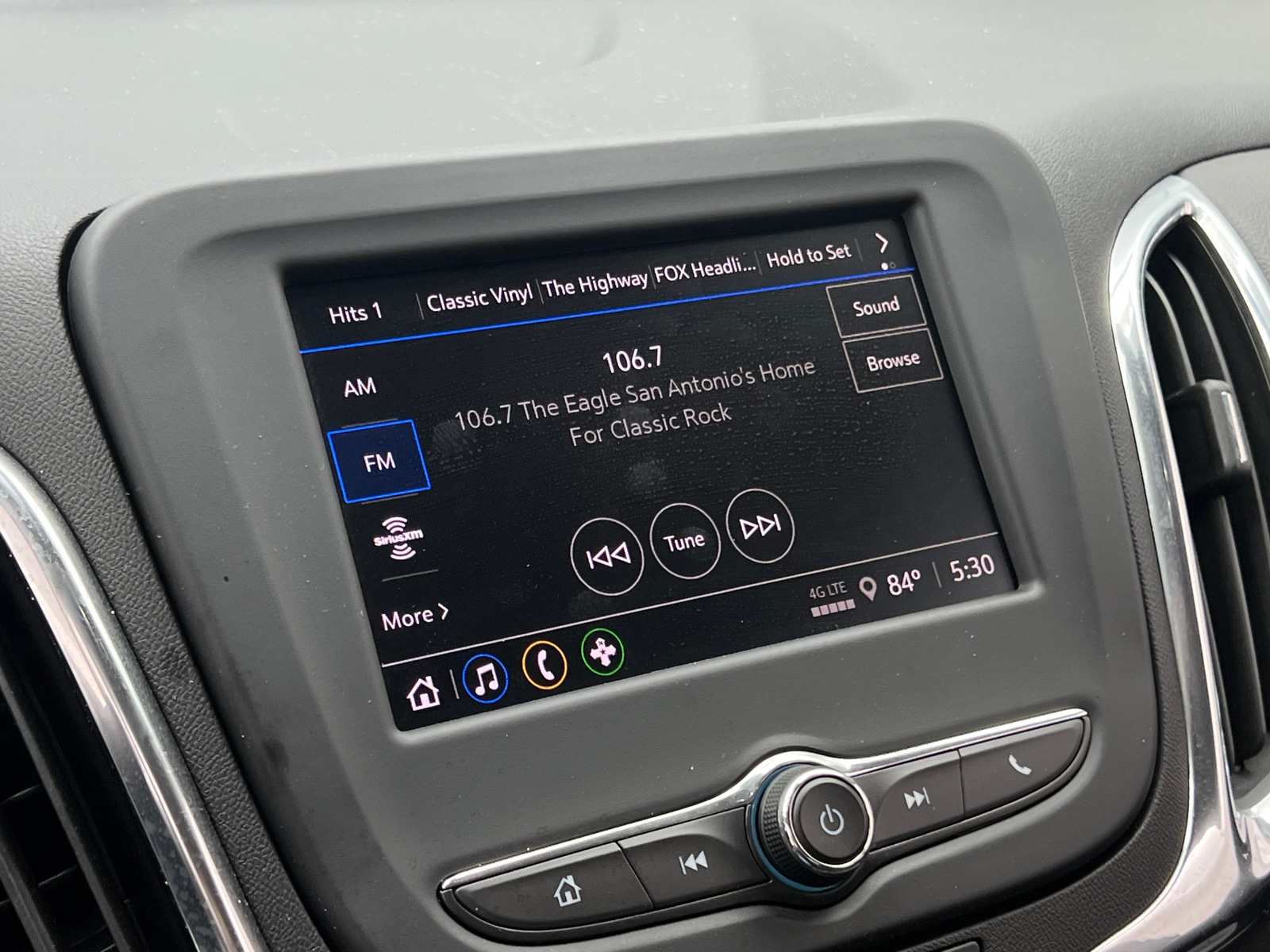 Thumbnail: 2023 Chevrolet Equinox - 4