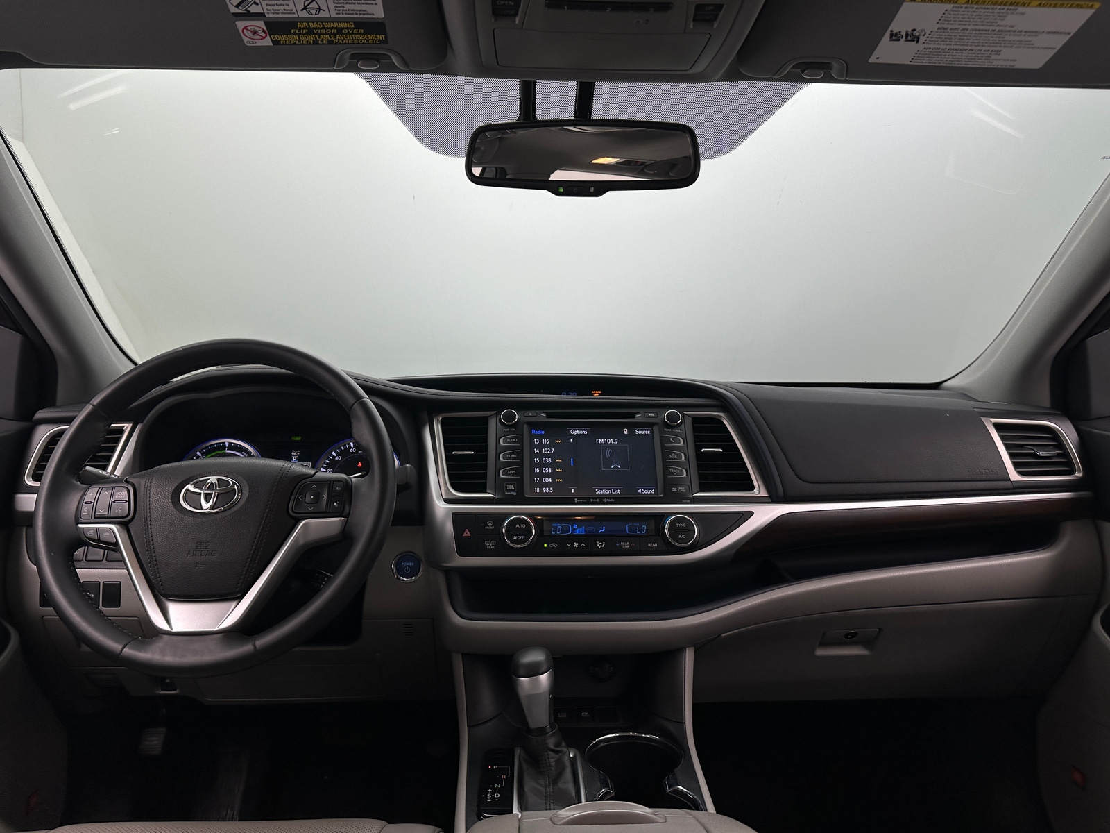 Thumbnail: 2016 Toyota Highlander - 2
