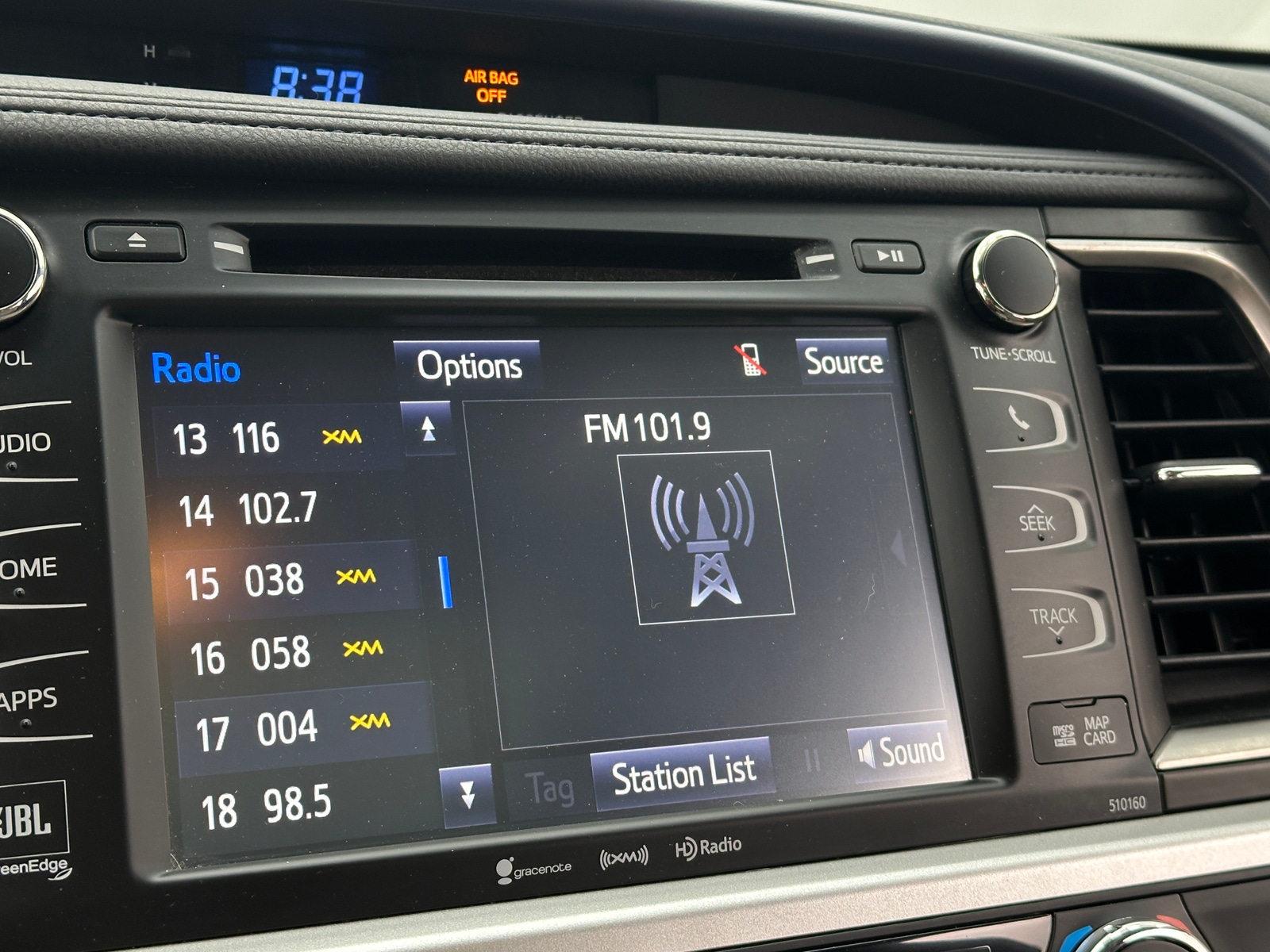Thumbnail: 2016 Toyota Highlander - 3