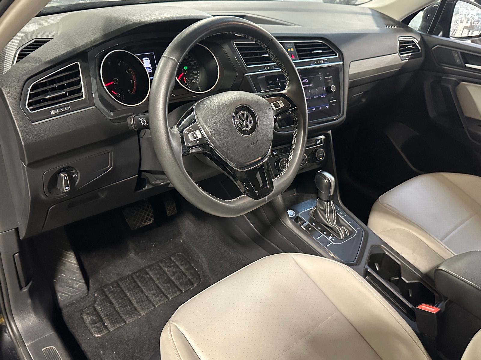 Thumbnail: 2021 Volkswagen Tiguan - 2