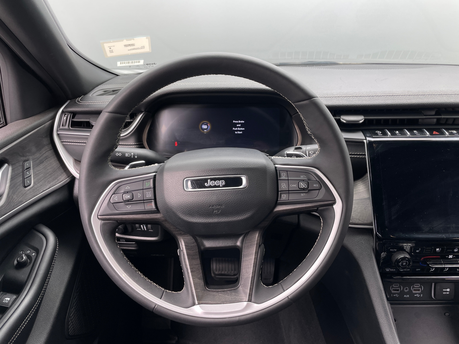 Thumbnail: 2024 Jeep Grand Cherokee L - 4