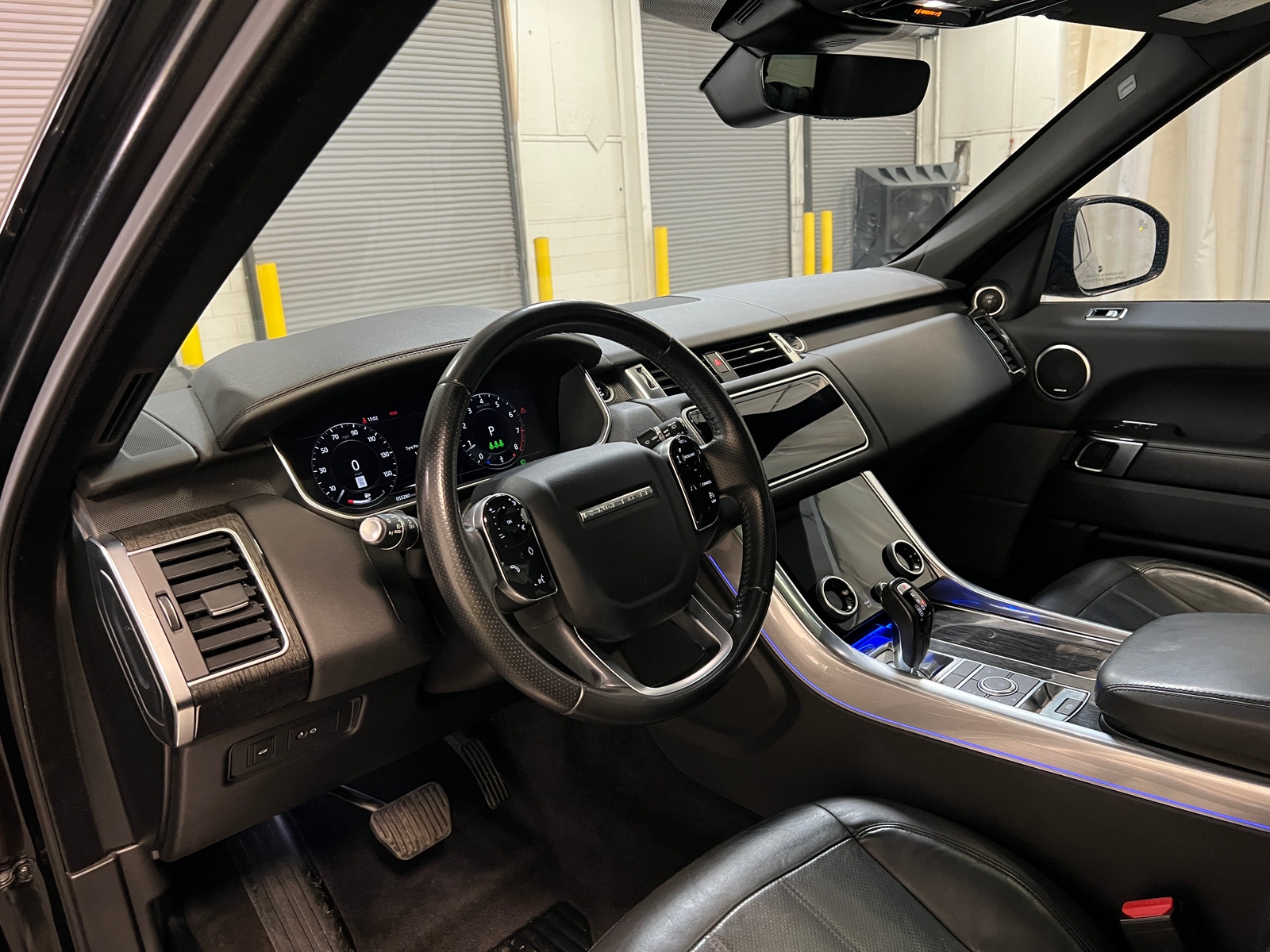 Thumbnail: 2020 Land Rover Range Rover Sport - 2