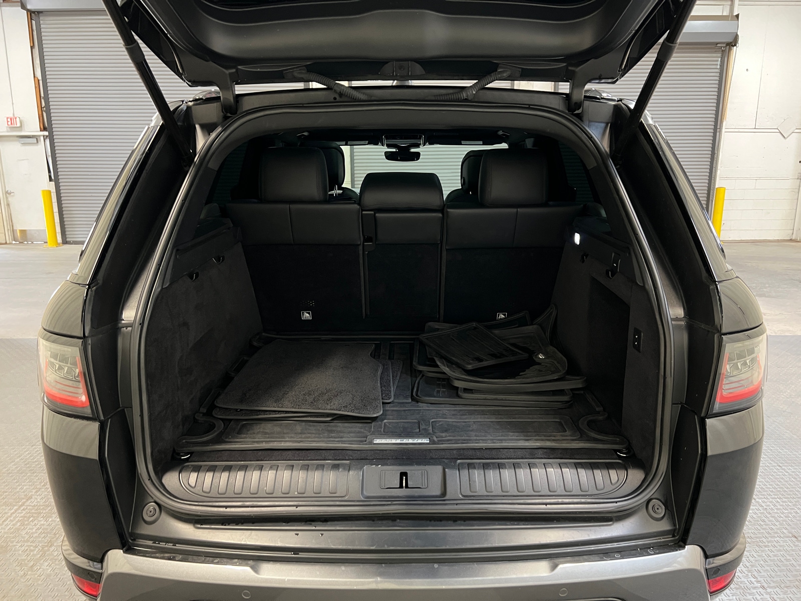 Thumbnail: 2020 Land Rover Range Rover Sport - 6