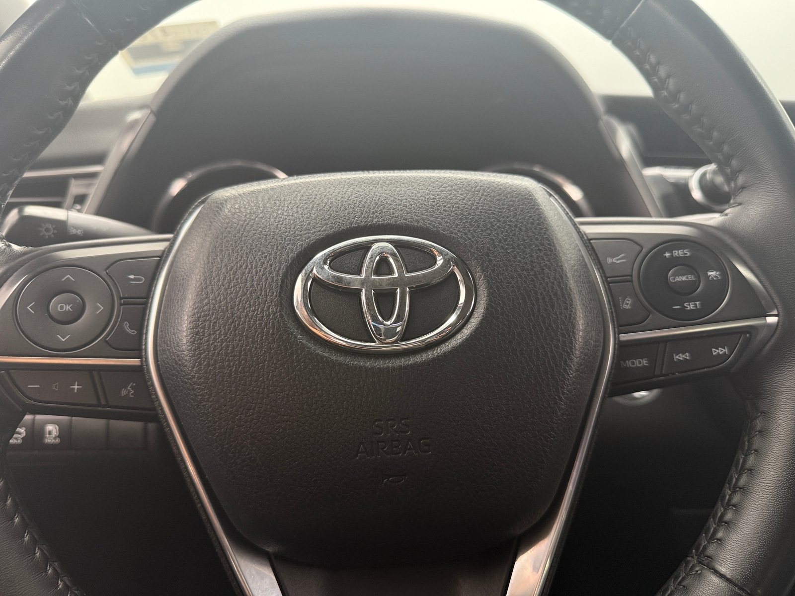 Thumbnail: 2019 Toyota Camry - 4