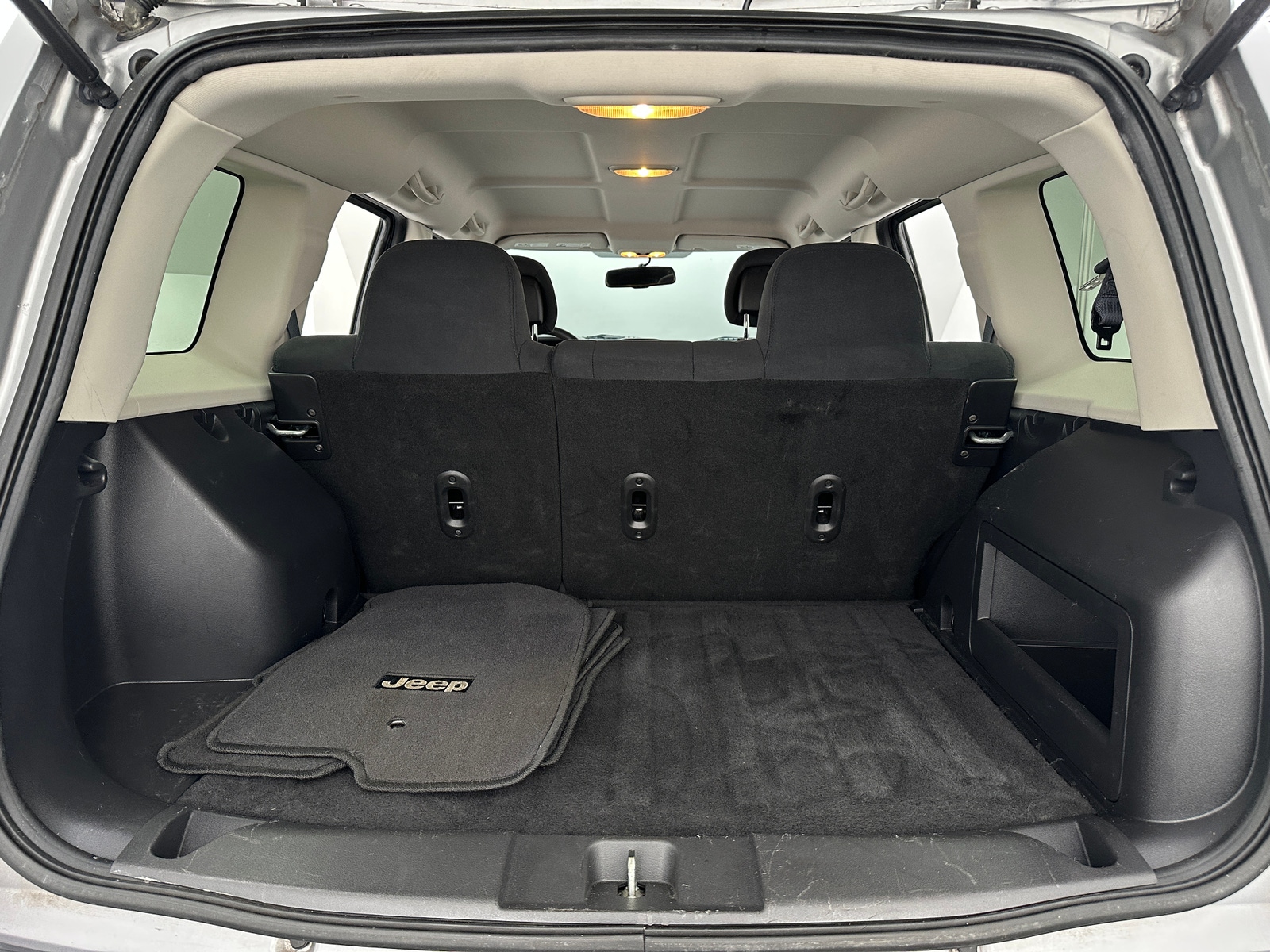 Thumbnail: 2015 Jeep Patriot - 7