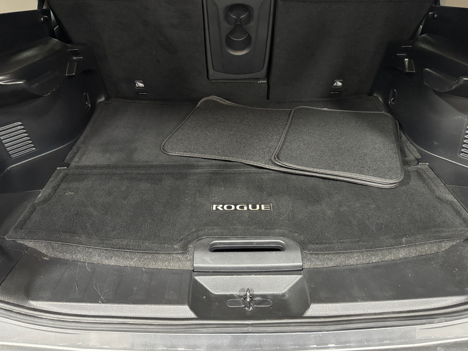 Thumbnail: 2018 Nissan Rogue - 7