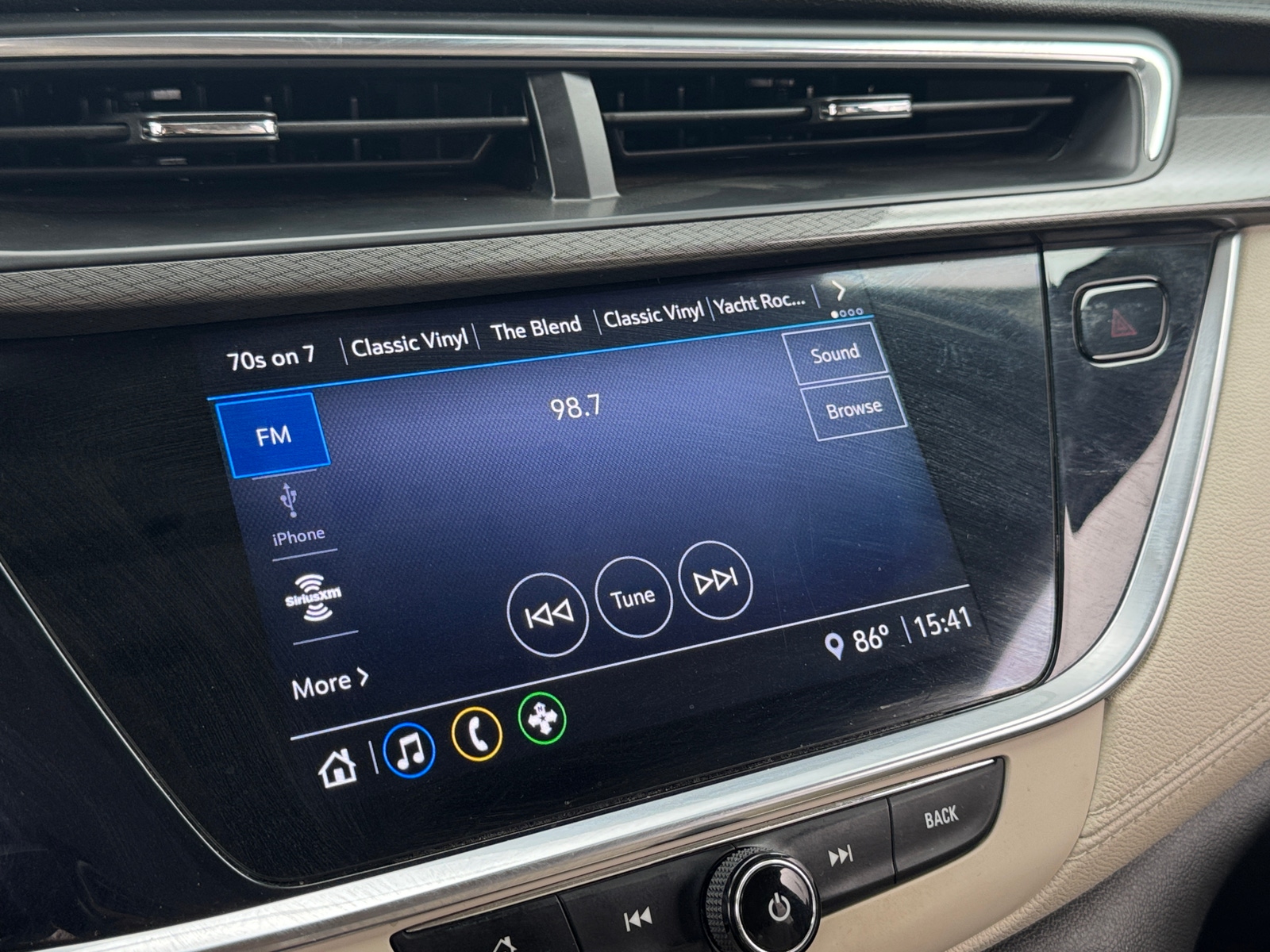 Thumbnail: 2020 Buick Encore GX - 3
