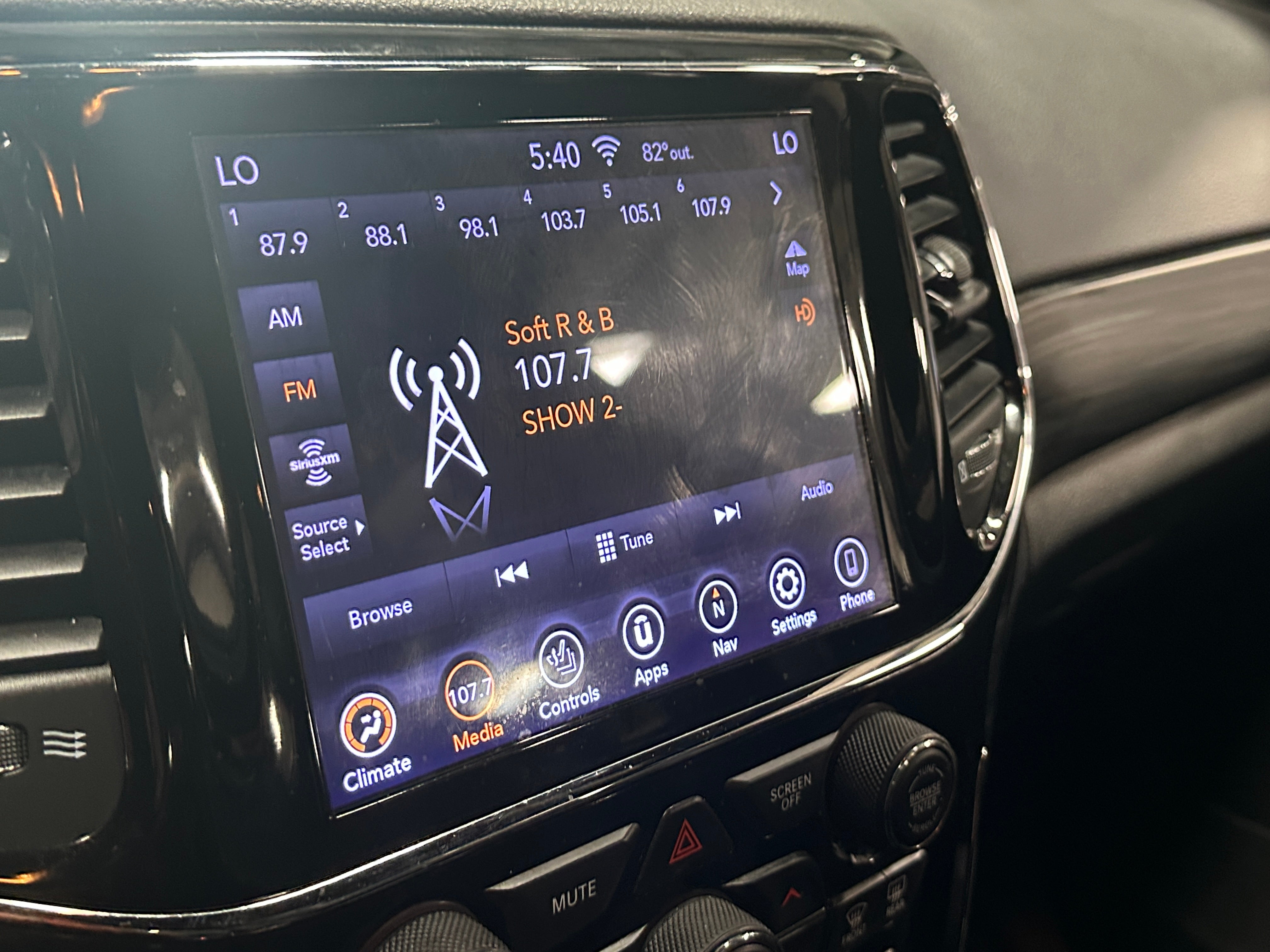 Thumbnail: 2020 Jeep Grand Cherokee - 4