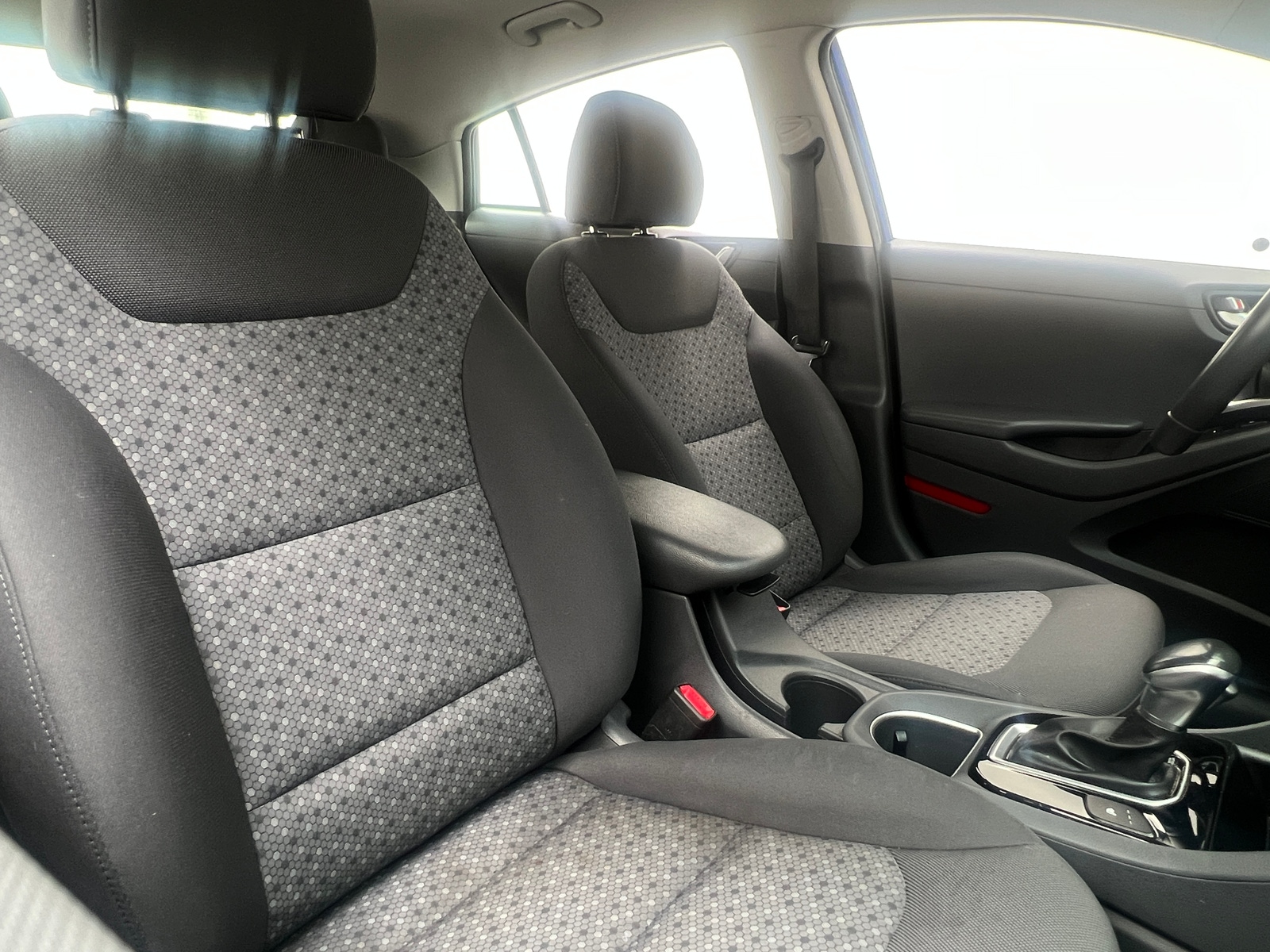 Thumbnail: 2019 Hyundai Ioniq - 2