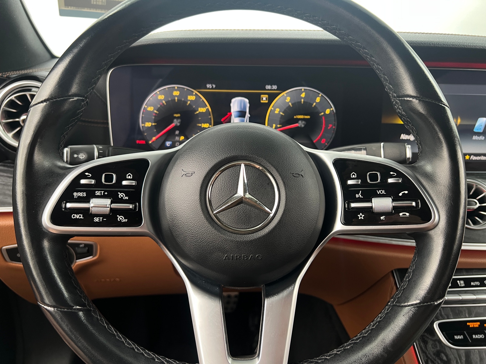 Thumbnail: 2020 Mercedes-Benz E-Class - 3