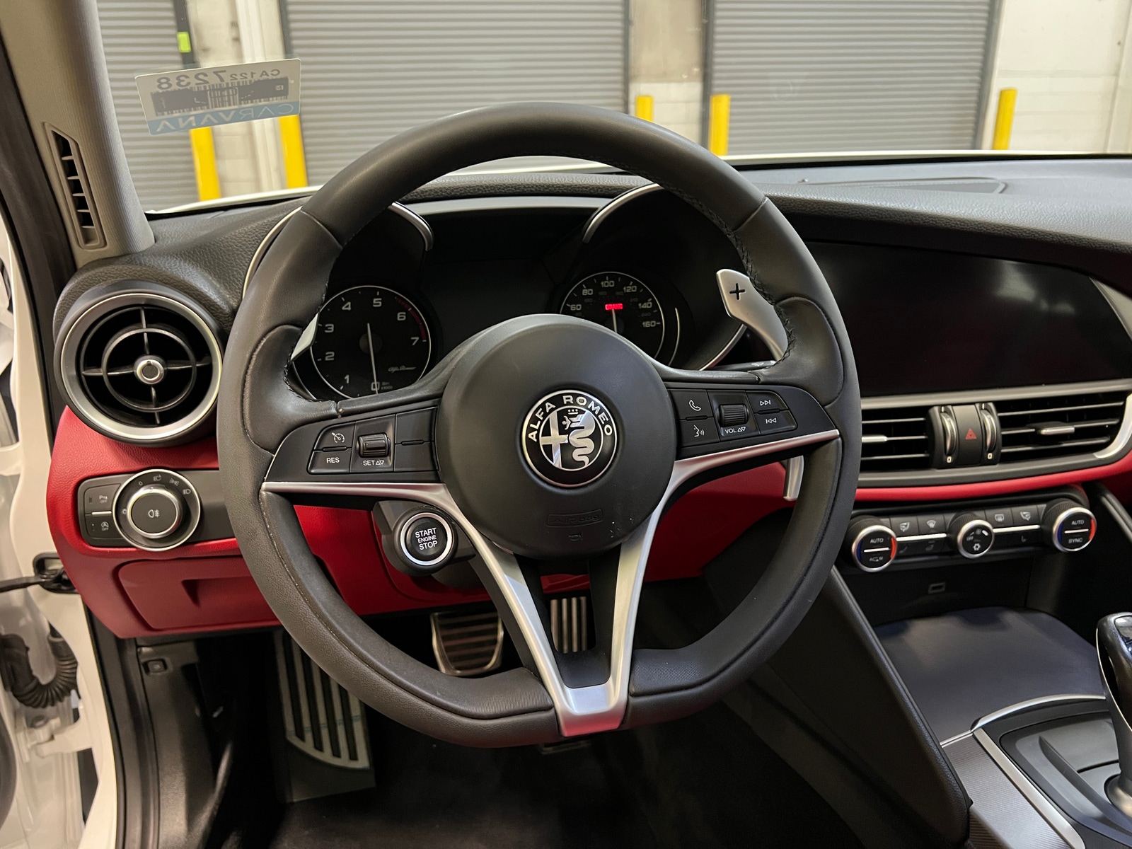 Thumbnail: 2017 Alfa Romeo Giulia - 4