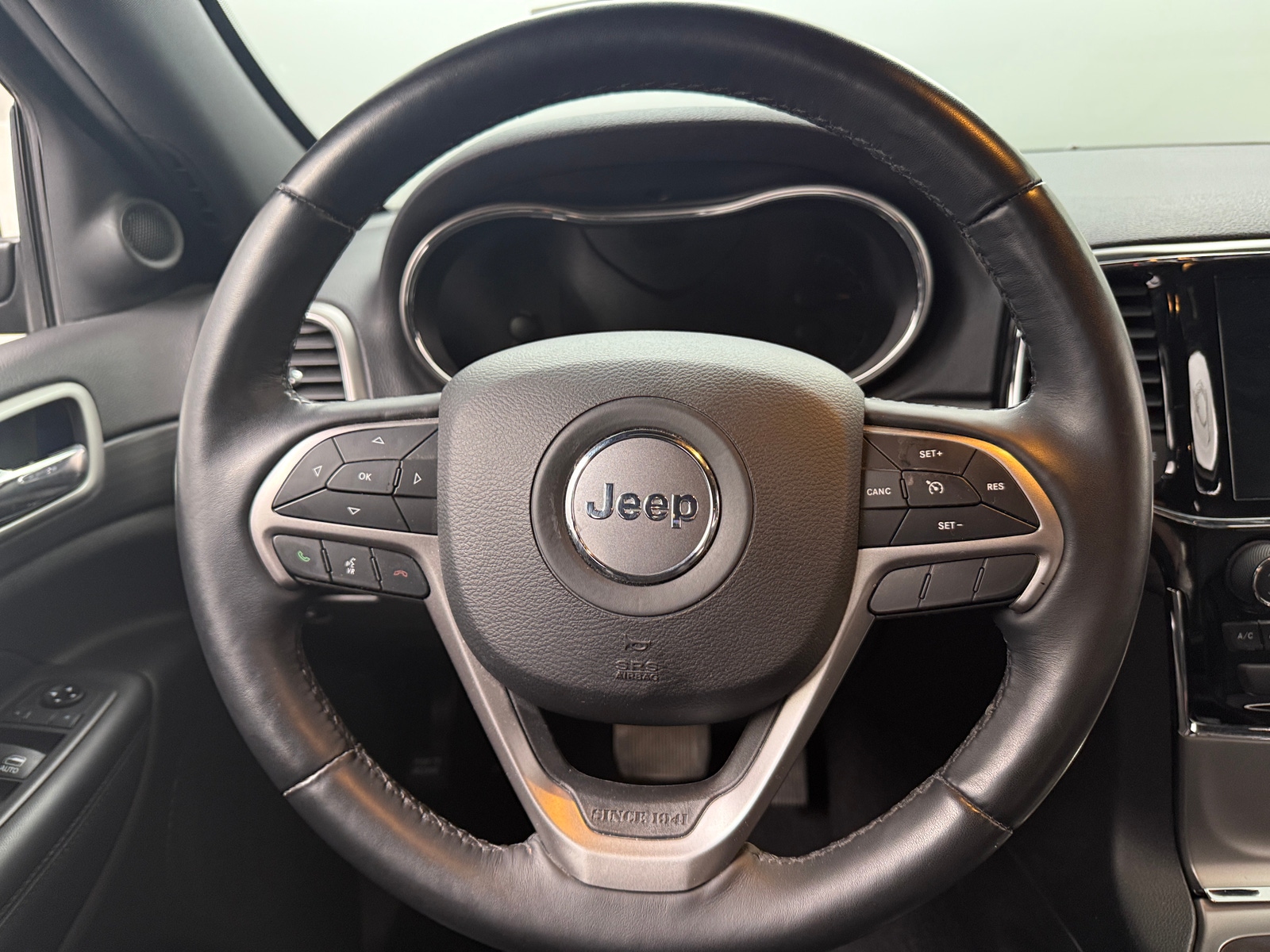 Thumbnail: 2021 Jeep Grand Cherokee - 4