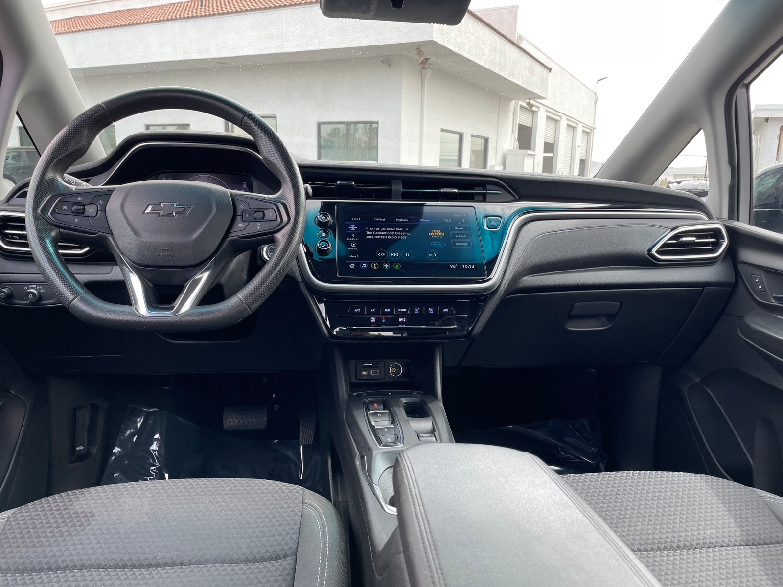 Thumbnail: 2023 Chevrolet Bolt EV - 3