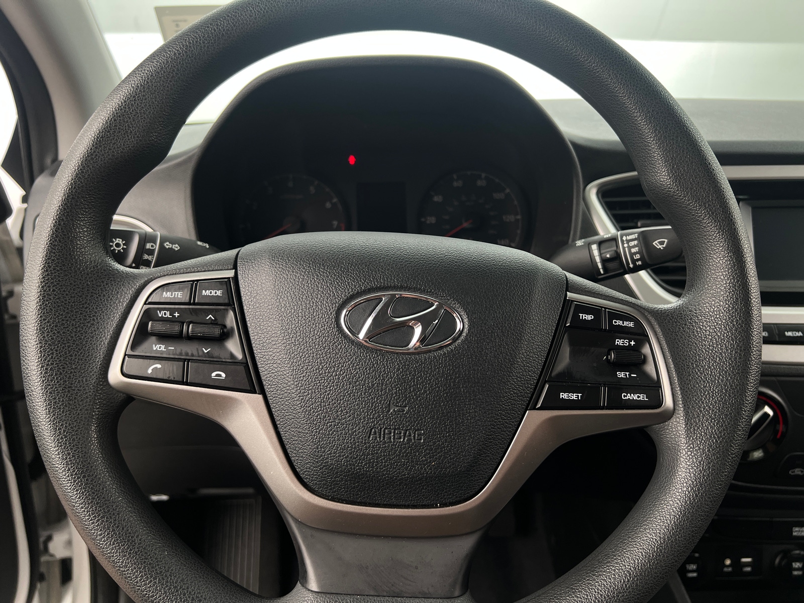 Thumbnail: 2021 Hyundai Accent - 5