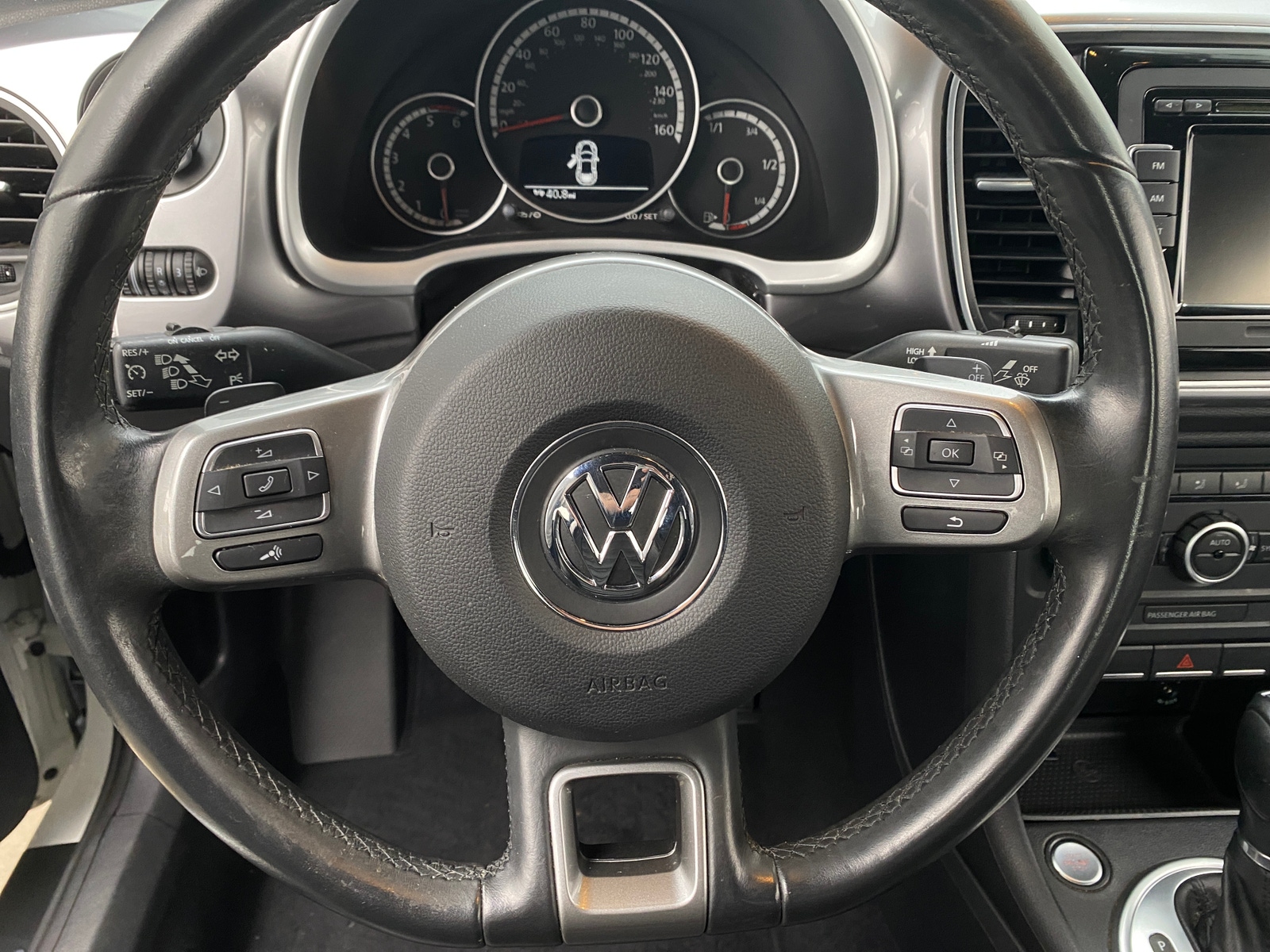 Thumbnail: 2014 Volkswagen Beetle - 4