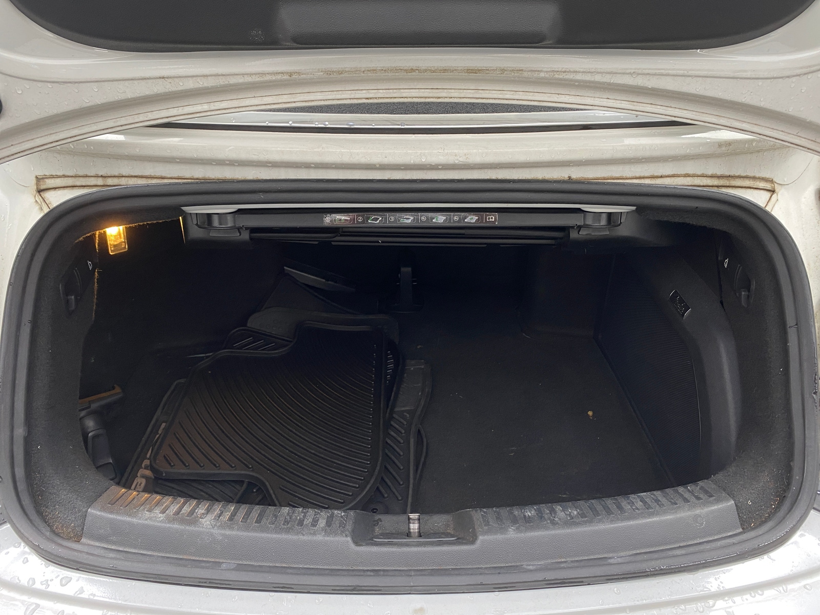 Thumbnail: 2014 Volkswagen Beetle - 6