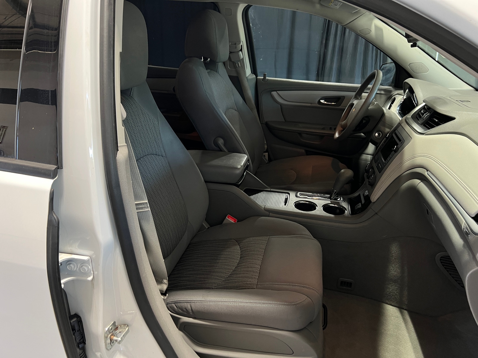Thumbnail: 2016 Chevrolet Traverse - 2